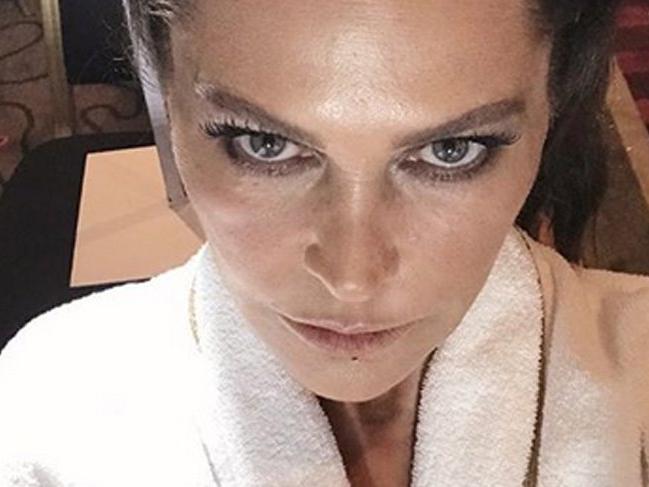 Hülya Avşar sporu aksatmıyor