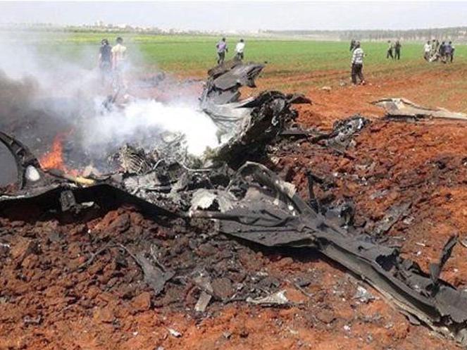 Esad rejimine ait uçak düşürüldü