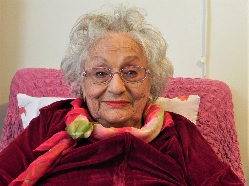 Altan Karındaş 92 yaşına rağmen film teklifi bekliyor