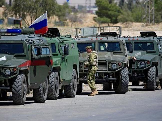 Rus askeri polisi Halep'te devriye gezdi!