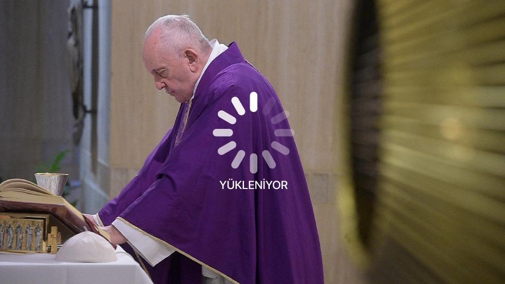 Vatikan duyurdu! Papa'dan 'online' pazar ayini