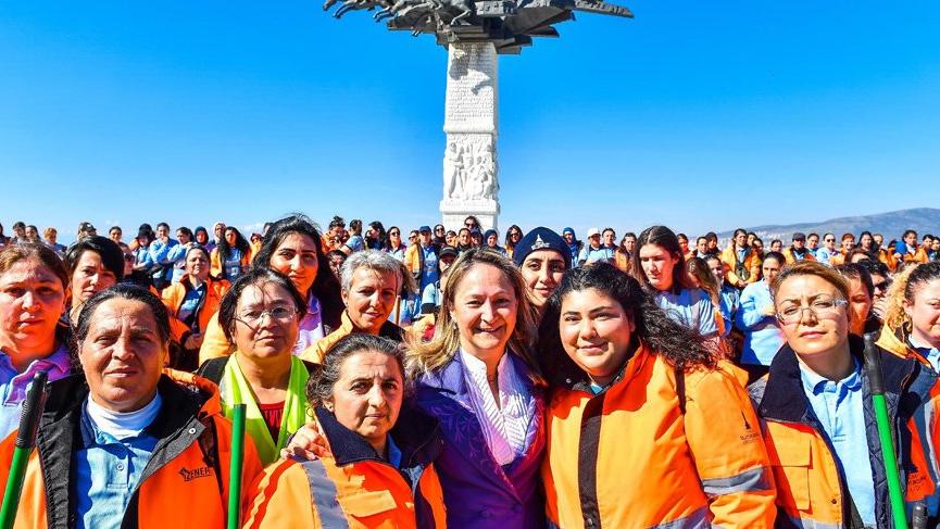 İzmir Büyükşehir'de kadın istihdamı: 216 işçi göreve başladı!