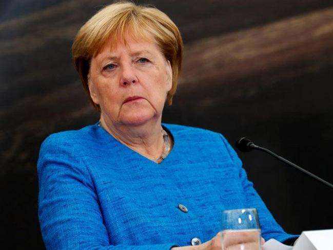 Merkel’den şok açıklama: Nüfusun çoğuna virüs bulaşacak