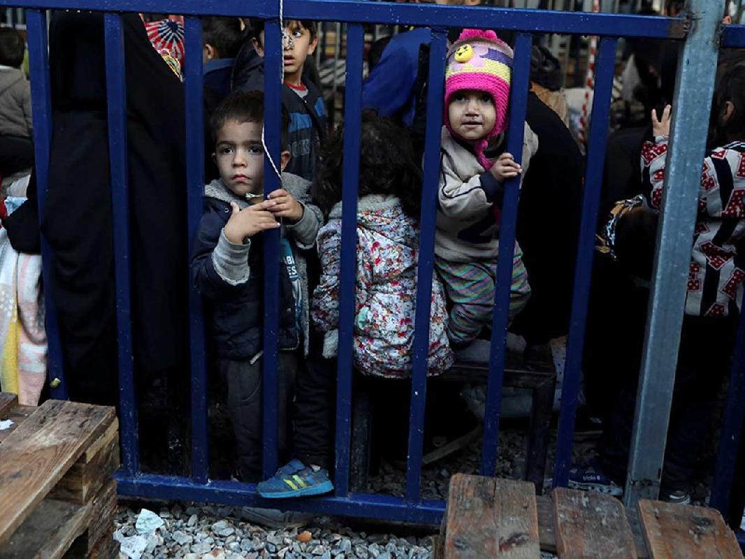 Yunanistan'dan flaş mülteci açıklaması: Son 24 saatte 963 engellendi