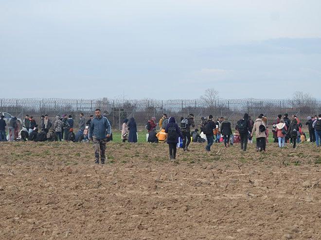 Mülteci akını çiftçiyi vurdu: Tarlamızı ekemiyoruz