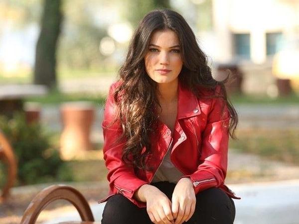 Pınar Deniz kimdir? Pınar Deniz hangi dizi ve filmlerde oynadı?