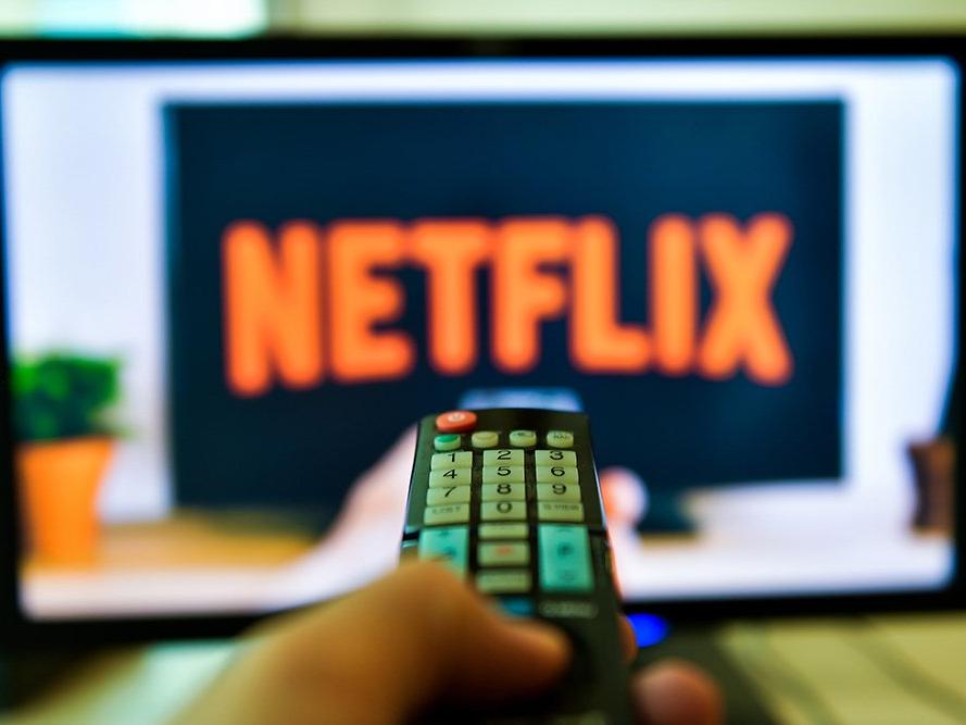 Netflix fenomen Murat Övüç'e uydu, adını değiştirdi