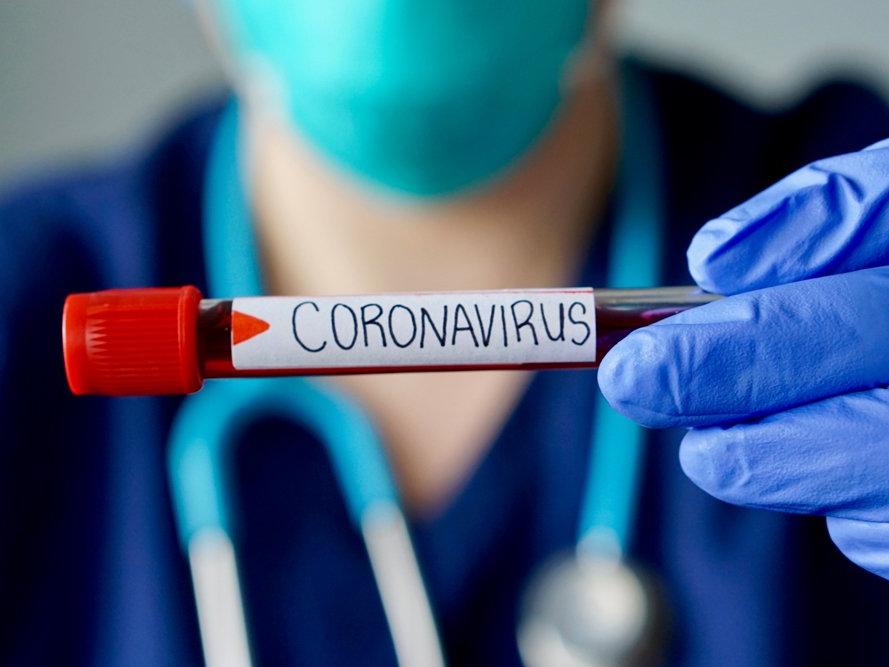 Corona virüsüne karşı eldiven takmak yanlış mı?