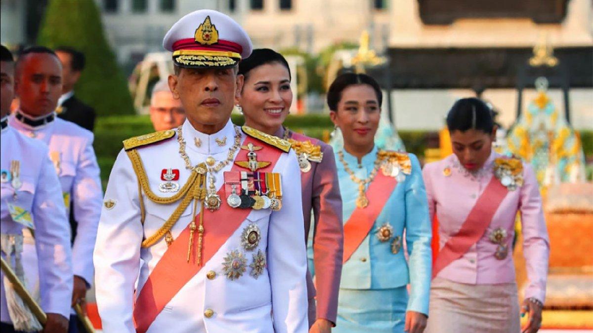 'Tayland Kralı'ndan tepki çeken corona önlemi: 20 kadınla otelde karantinaya girdi