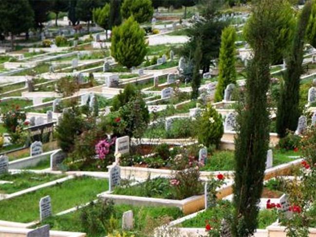 Diyarbakır’da mezarlık ziyaretleri yasaklandı!
