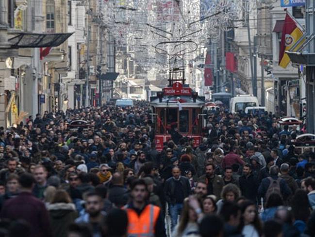 Türkiye'de sokağa çıkma yasağı uygulanan kaç kişi var? İşte yanıtı...