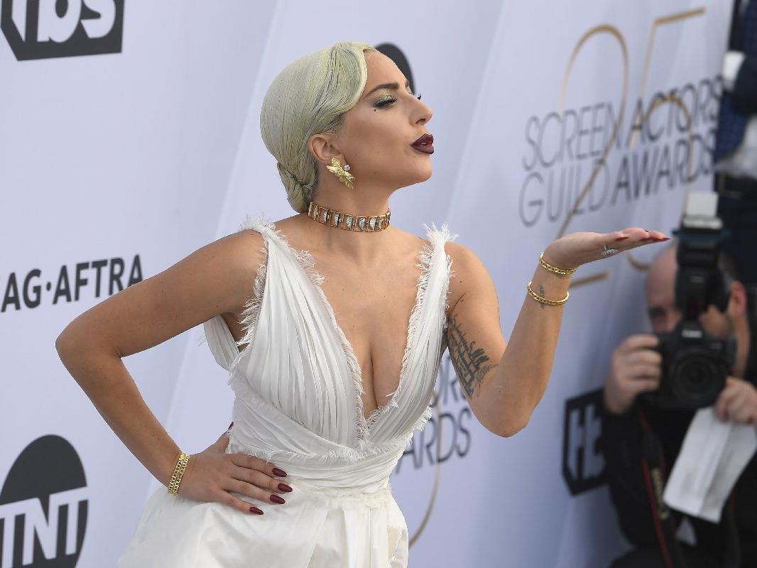Lady Gaga'dan corona virüsü ile mücadeleye rekor bağış