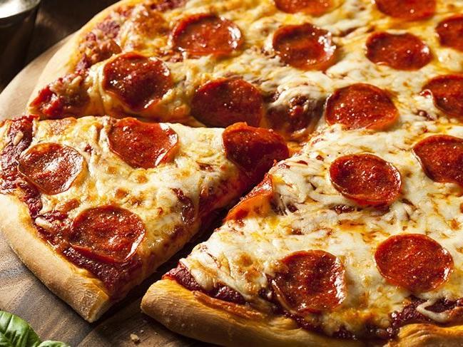 Evde kolay pizza tarifi ve malzemeleri… Evde pizza nasıl yapılır?
