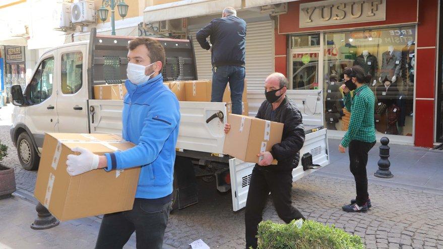 Hesapları bloke edilen CHP'li belediye yardımlarını sürdürüyor