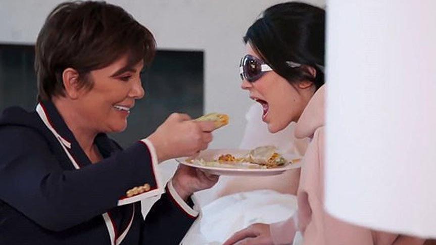 Kylie Jenner, gözünden operasyon geçirdi