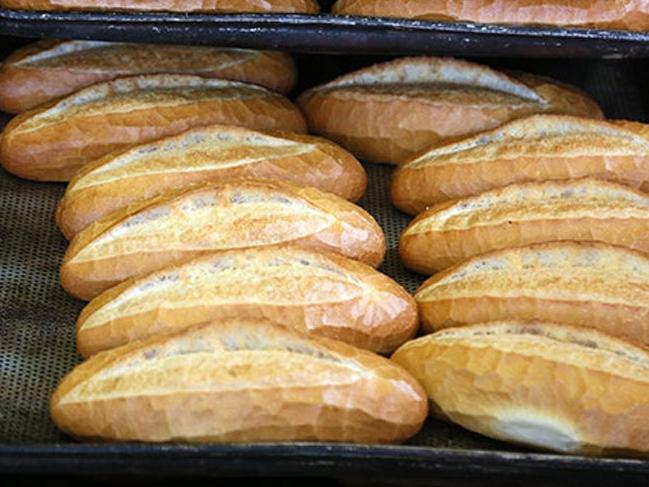 Belediye 'bedava ekmek yasaklandı' dedi, valilikten jet yanıt geldi!