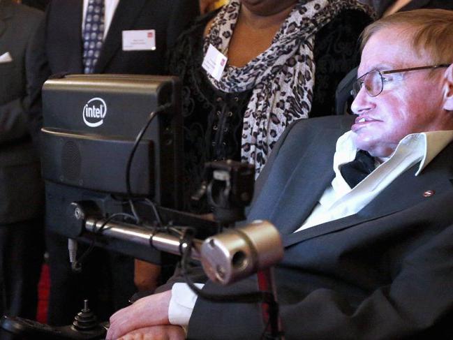 Hawking'in evindeki cihaz hastaneye bağışlandı!