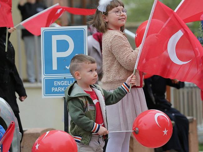 Atatürk'ün çocukları 100'üncü yılı kutluyor