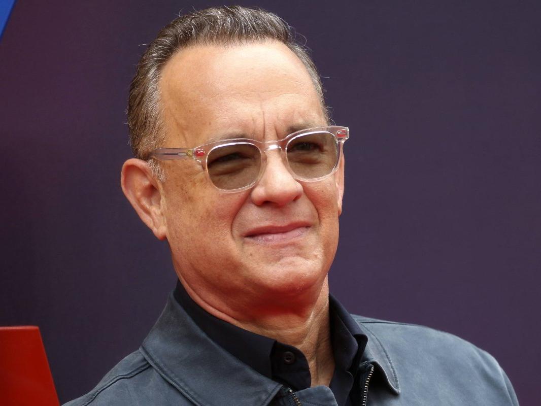 Tom Hanks, 'Corona' adlı 8 yaşındaki çocuğa daktilosunu hediye etti
