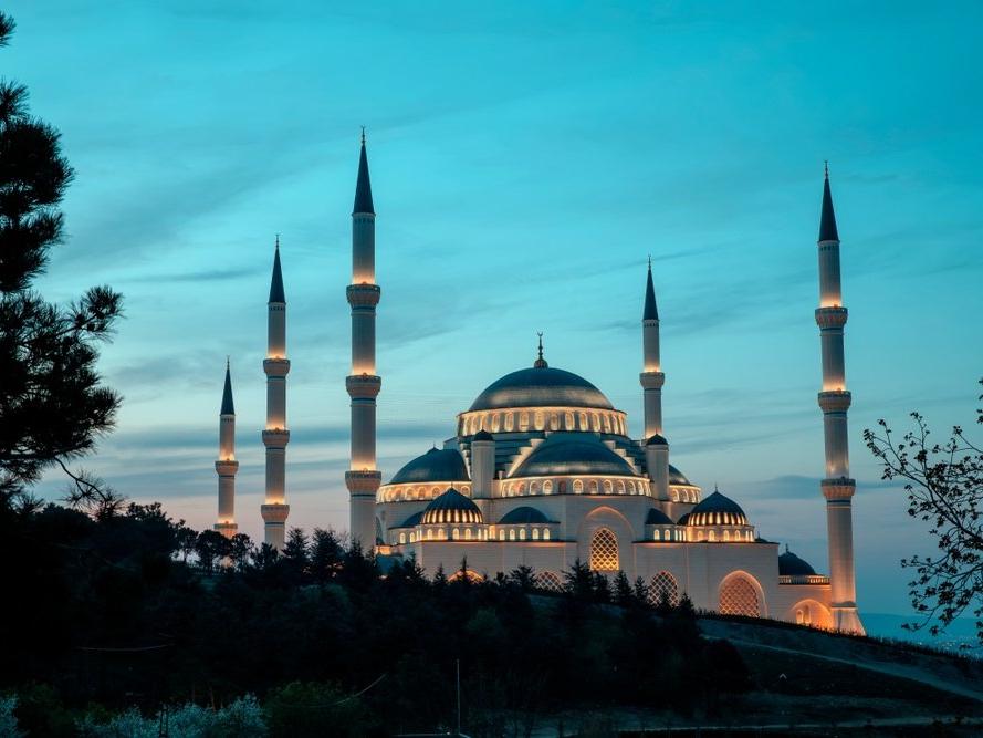 Ankara, İstanbul, İzmir il il namaz saatleri: Ezan saat kaçta okunuyor? (25.04.2020)