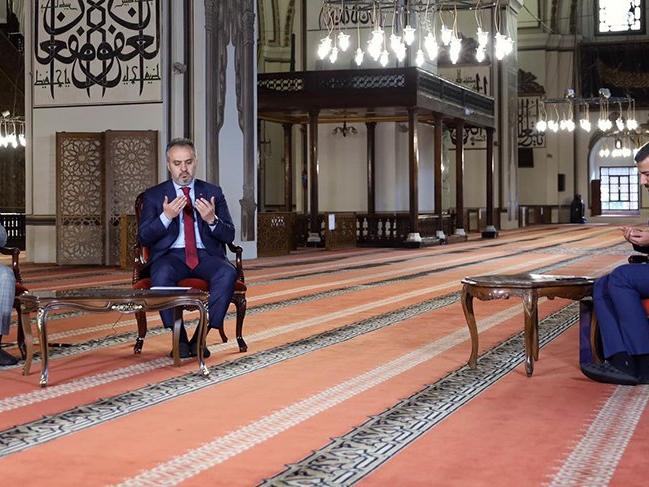 CHP Bursa İl Başkanı Karaca: Camiler ibadet yeridir şov sahnesi değil