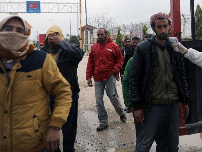 Suriye'de corona alarmı! Şehirler arası ulaşım yasağı uzatıldı