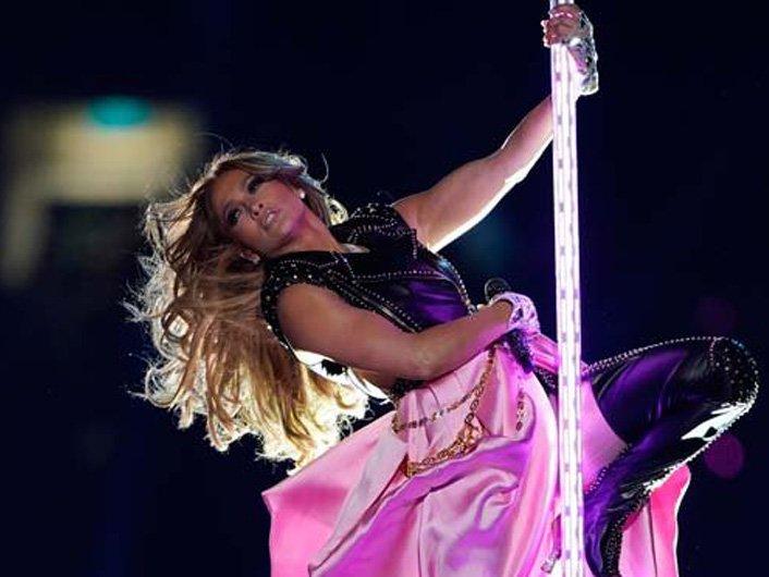 Jennifer Lopez, Super Bowl gösterisinin kamera arkasını takipçileriyle paylaştı
