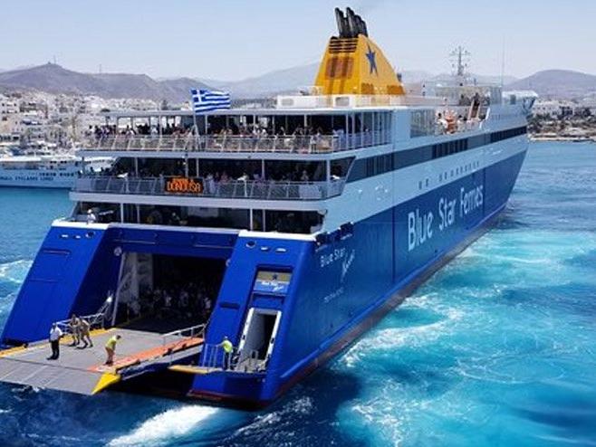 Yunanistan yarından itibaren adalar arası feribot seferlerini başlatıyor!