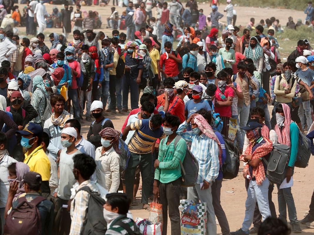 Hindistan'da 100 bin vaka sınırı aşıldı