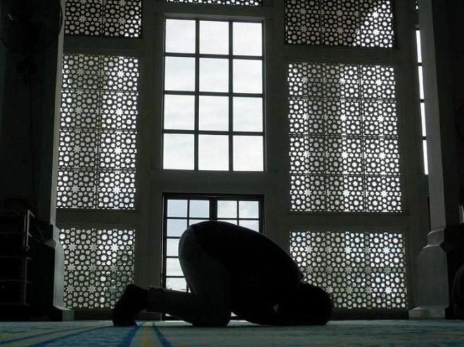 Öğle namazı saat kaçta? Cuma namazı yine evlerde... 22 Mayıs öğlen namazı saatleri