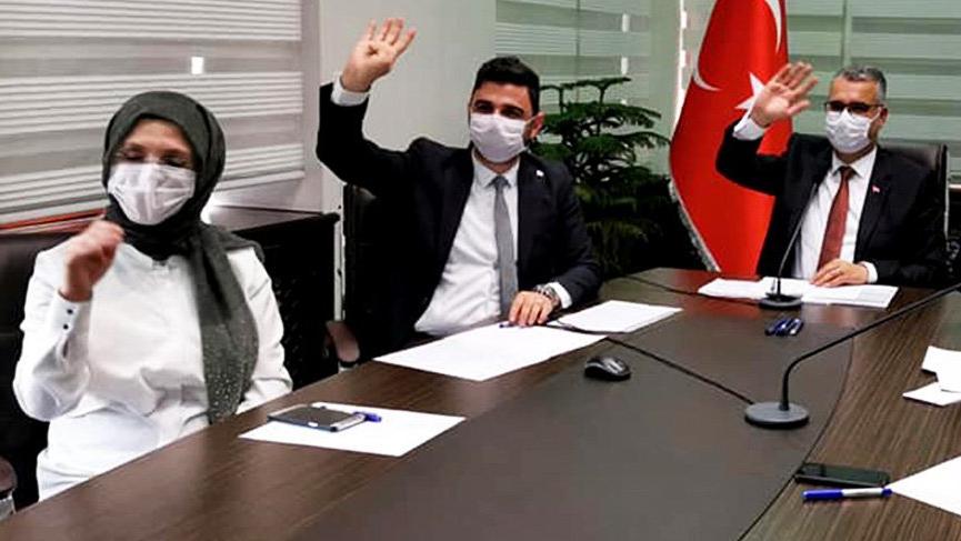 AKP'li Kadın Kolları Başkanı'na sert tepki: Bu anneden kime hayır gelir!