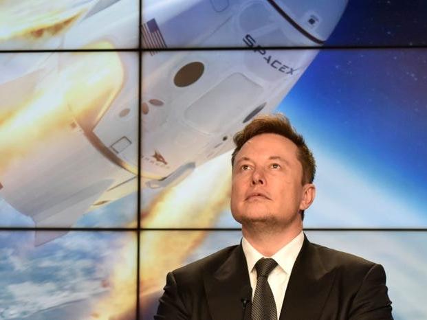 Elon Musk'ın uzaya insan gönderme hayali gerçekleşiyor