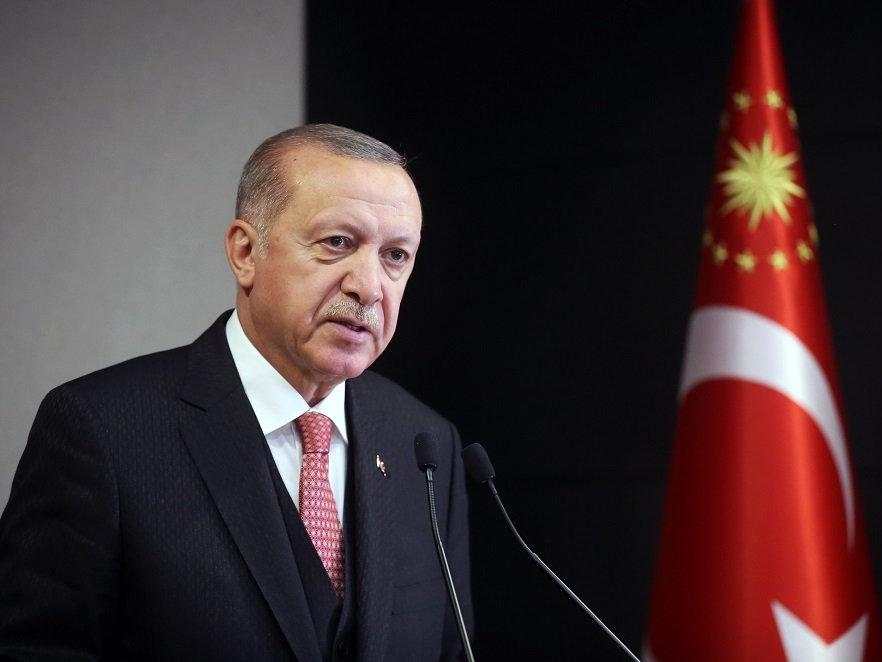 Cumhurbaşkanı Erdoğan'dan dört kişi hakkında suç duyurusu