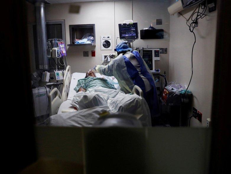 ABD'de korkutan oran: Birçok ülkedeki Covid-19 hastası kadar insan öldü