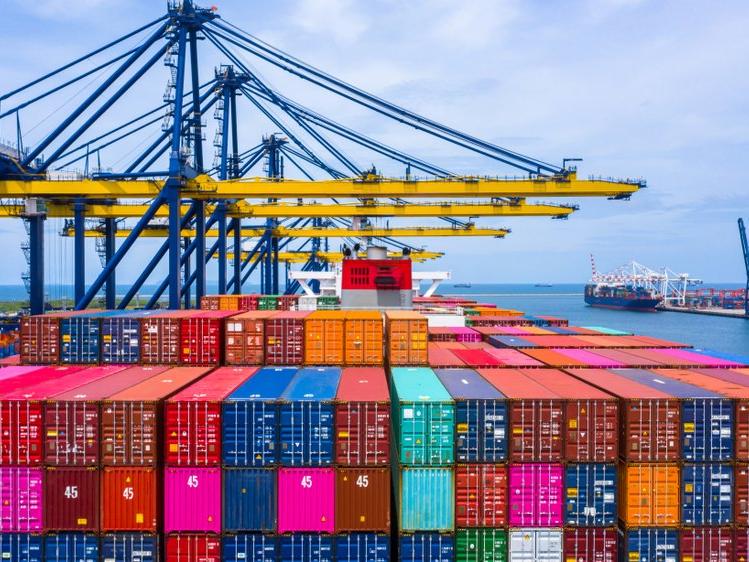Nisan'da ihracat yüzde 41,4 azaldı, açık yüzde 67 arttı