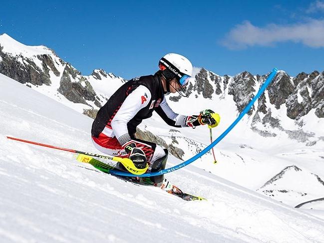 Kayak tutkunları sezonun son anlarını yakaladı