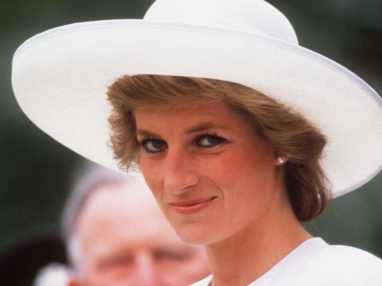 Hacker grubu Anonymous Lady Diana'yı Kraliyet Ailesi'nin öldürdüğünü iddia etti
