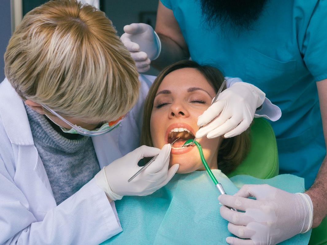 Diş hastaneleri açıldı mı? İşte dişçilerin açılacağı tarih...