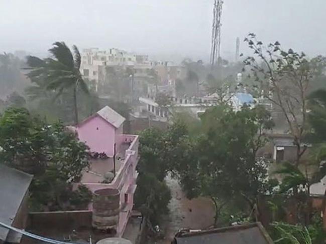 Hindistan'ı Nisarga Kasırgası’nın vurması bekleniyor
