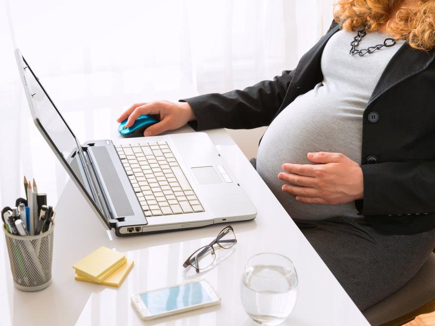 Yarı zamanlı çalışma nedir? Doğum sonrası kısmi süreli çalışma saatleri nasıl? Yönetmelik ne diyor?