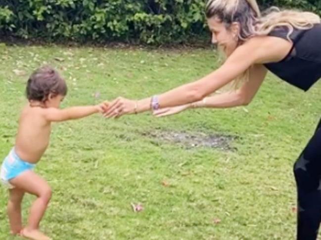 Martha Graeff'ten bebek adımları videosu