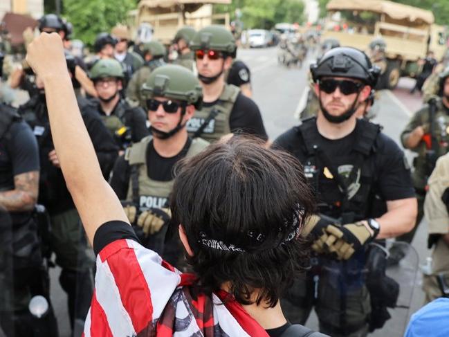 ABD: 43 binden fazla Ulusal Muhafız protestolara karşı görev alıyor!