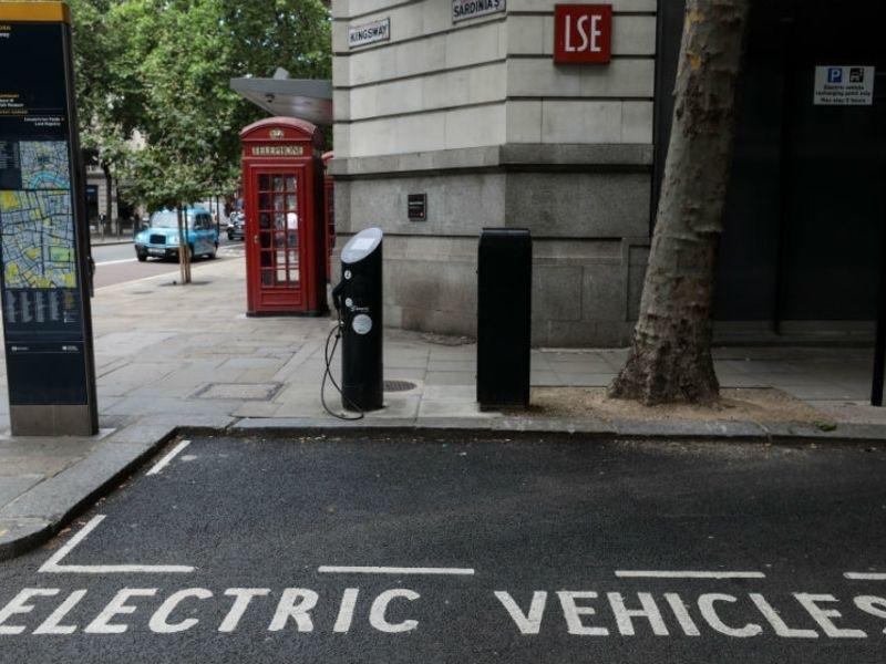 İngiltere elektrikli otomobillere 6 bin sterlin destek verecek!