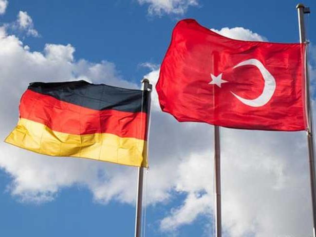 16 bin 200 Türk Alman vatandaşı oldu