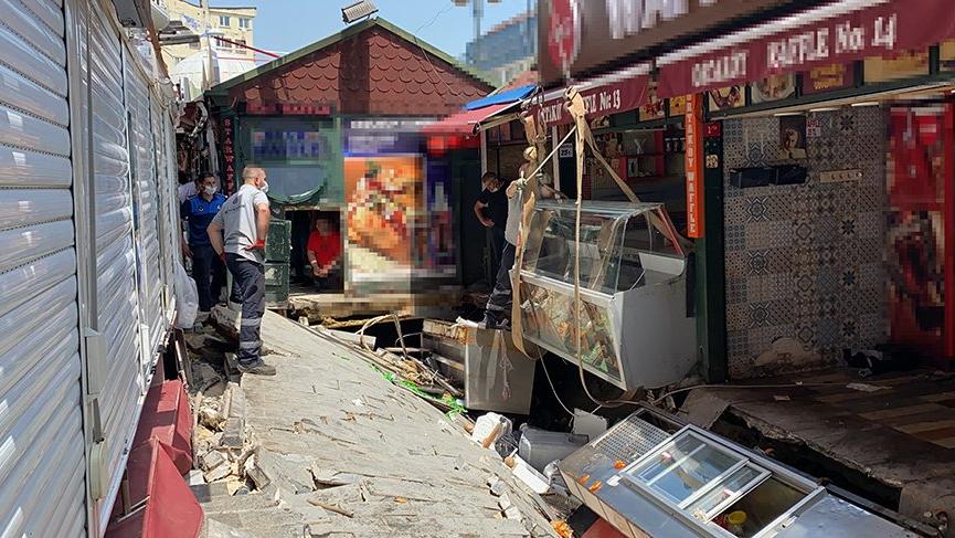 Ortaköy Kumpirciler Çarşısı'nda dükkanlar yıkılıyor
