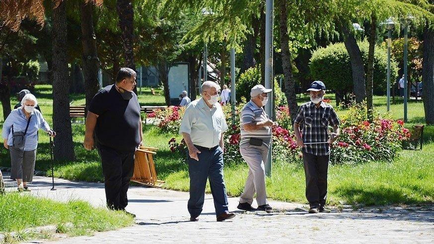 65 yaş ve üzerine sokağa çıkma yasağı kalktı mı? 65 yaş ve üzeri hangi saatlerde sokağa çıkabilecek?