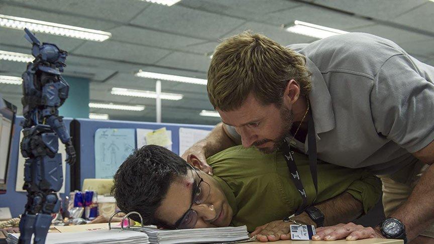 Chappie filmi kaç yılında vizyona girmiştir? Chappie konusu ne, oyuncuları kim?