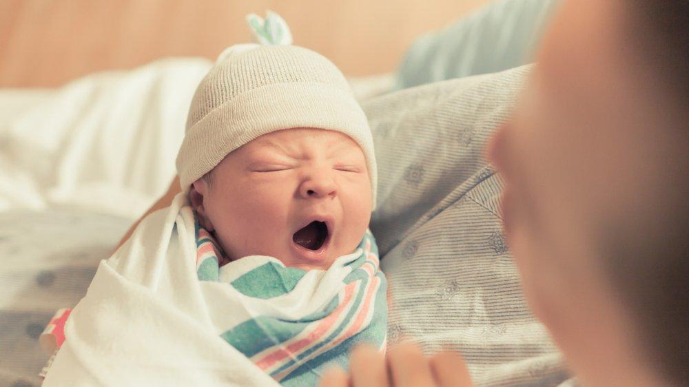 Yenidoğan bebeklerde göz çapaklanması nasıl temizlenir?