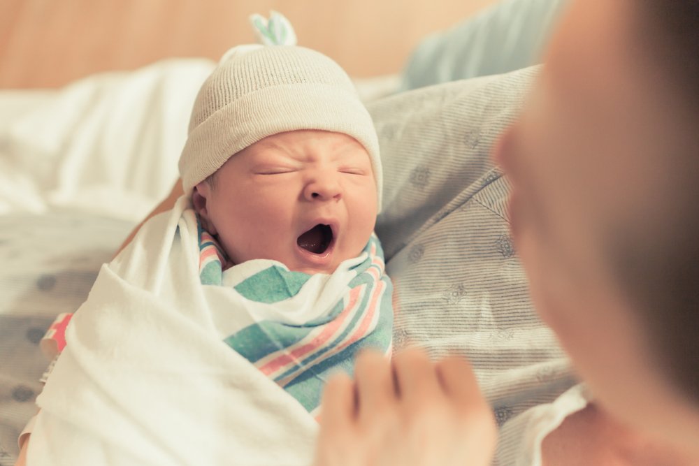 Yenidoğan bebeklerde göz çapaklanması nasıl temizlenir?