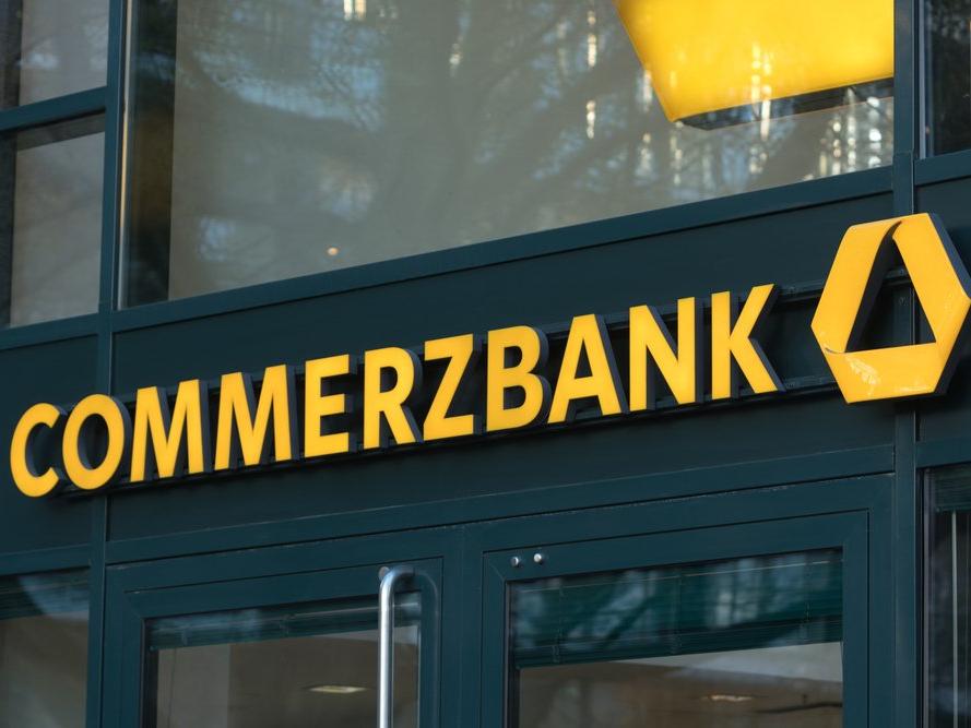 Commerzbank planlanandan daha fazla işten çıkarma yapacak
